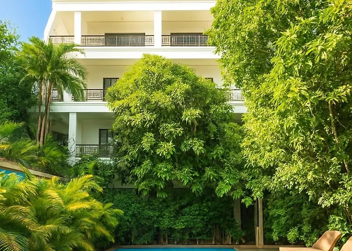 Golden Citadel Hotel 4*